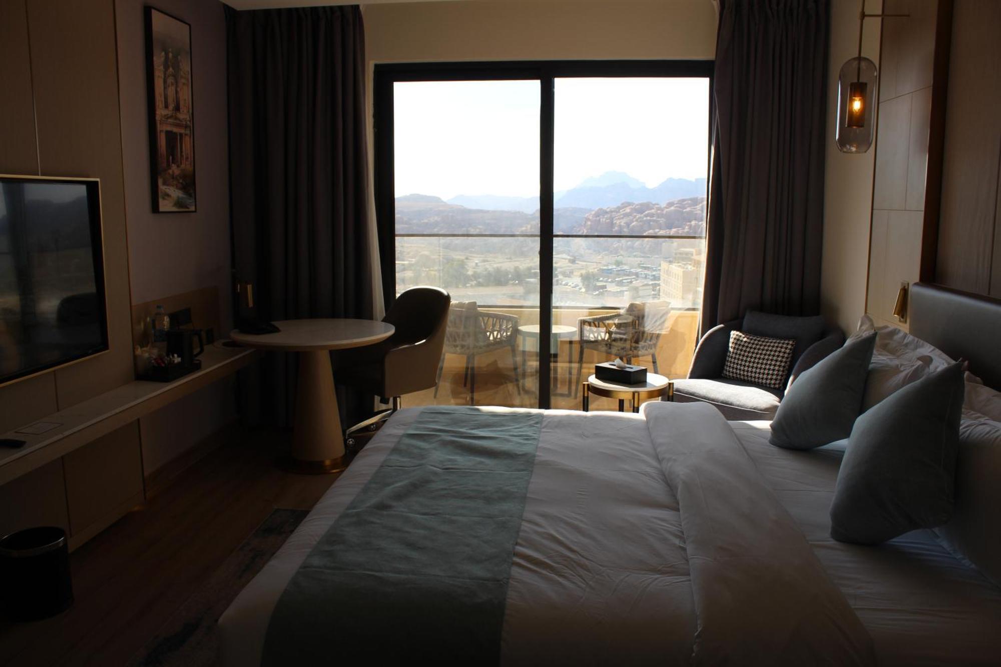 H Luxury Hotel วาดี มูซา ภายนอก รูปภาพ